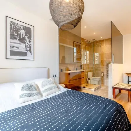 Luxe Centre St Tropez Apartment *